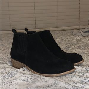Black booties!
